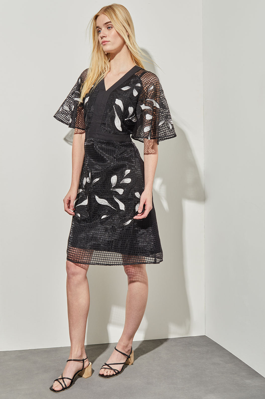A-Line Dress - Floral Applique Bell Sleeve Grid Woven